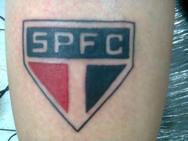 Viviani Fernoz Terceira Tatuagem Do Spfc Sim Dinheiro E Corpo Meu Muitos Sabem Criticar Mais Poucos Sabem Cuidar Da Propria Vida Http T Co Zxbkck1bfa Twitter