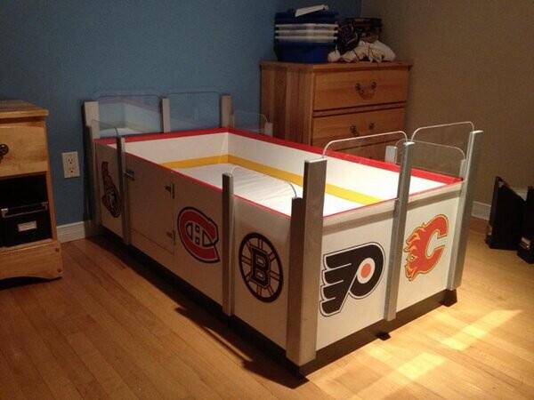 Hockey__Talk's tweet photo. This will be my baby's bed http://t.co/i7ph80klyO