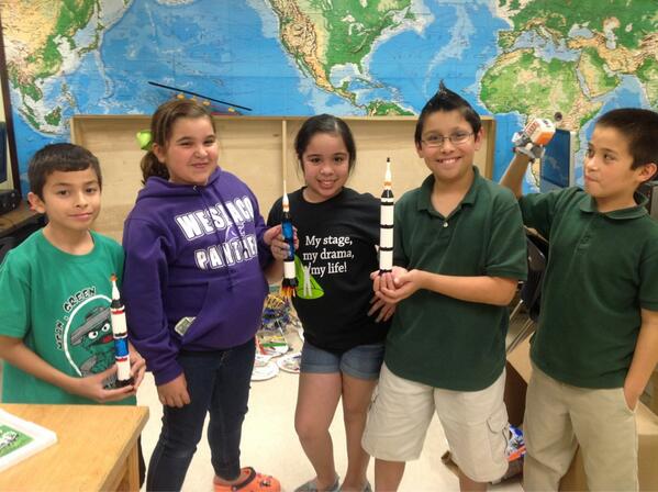 Ms_Cuadra's tweet photo. Pick Texas, @SpaceX! - a message from my students (future space explorers) @FDR_78596 http://t.co/cgCzR0QIro