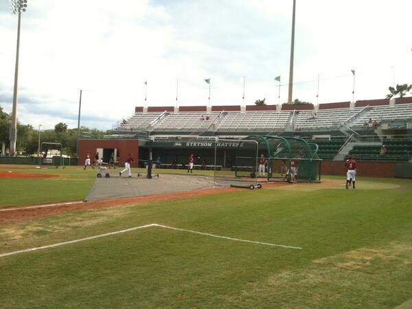 THErealDill22's tweet image. “@FSUBaseballEQ: BP time here in DeLand! Noles and Hatters at 6:30! #FSUTBT http://t.co/fTIpSEo4Cn” I pitched here last summer! Pretty cool