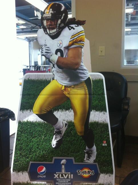 87Portlock's tweet photo. Anybody want giant cut outs of Troy and Suh http://t.co/qAuWwBJgTg