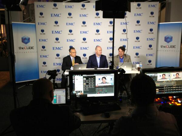 erics_isilon's tweet image. #EMCIsilon Bill Richter live on silicon angle the cube live now from #EMCWORLD
