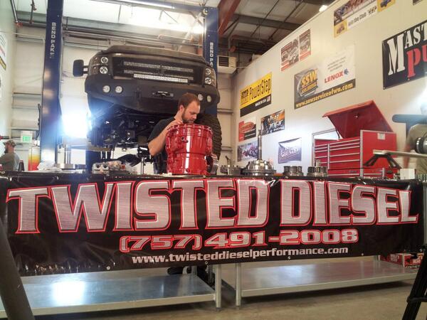 BellOffRoad's tweet image. #TwistedDiesel is rebuilding an allision transmission in our shop today!