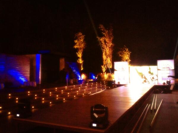 War_Comm's tweet photo. Montaje fashion show @Park_PlazaStaFe by @War_Comm http://t.co/QAwC3bqQtz