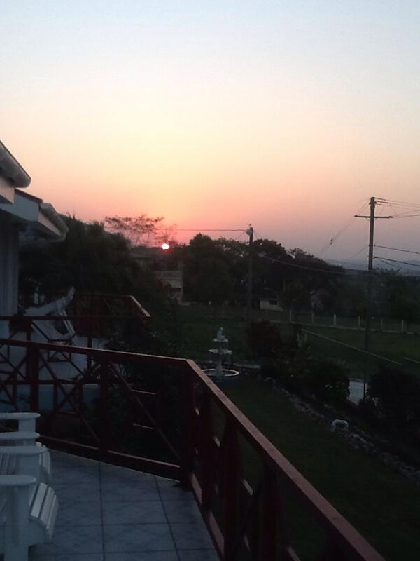 FCWilliams's tweet photo. Sunset in San Ignacio Belize http://t.co/0GetWGr34t