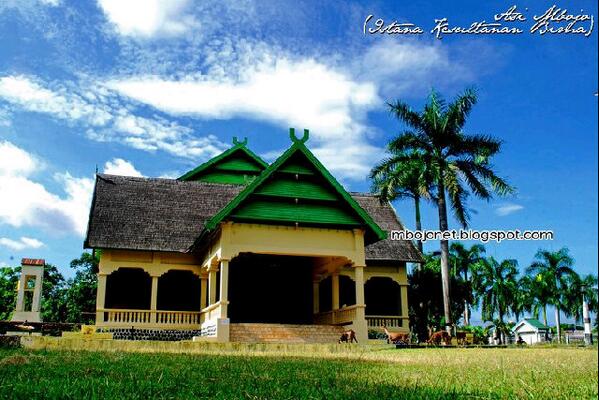 tofifoto's tweet photo. Istana Kesultanan Bima (Asi Mbojo) Kota Bima cc @Info_Mbojo http://t.co/jwkxeDy3Zo