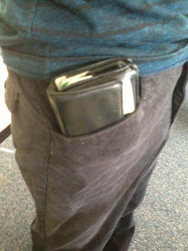 Chase_Dean's tweet photo. Who ever design #womensclothes should be shot... #lackofpockets http://t.co/FHNntkzvAw