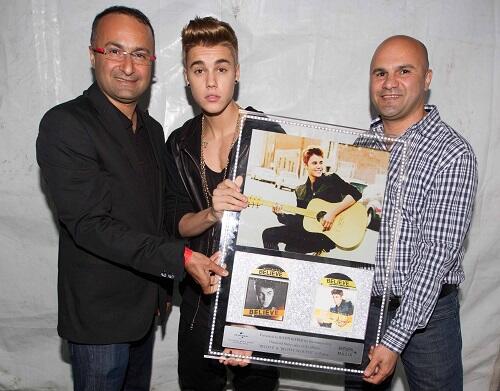 BJv2ak-CIAAjaiO.jpg:large