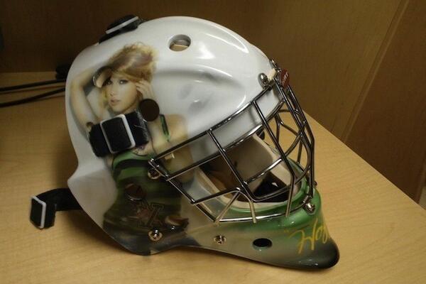 slapsproblems's tweet image. Hey, @nastynatedawg32, is this yours? #TSwiftFTB