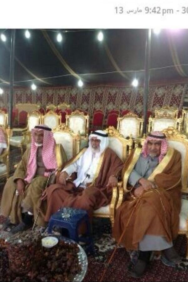 Manzzel's tweet photo. الله لايحرمنا حسكم
عمي حباس بن منزل
والدي ضبيب
عمي عبيد بن ضيف الله http://t.co/HXQ8d2dWmi