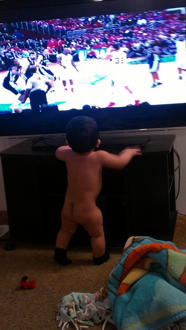 J_Hest3r's tweet image. Derrick&apos;s EXPLOSIVE ass legs.....and birthmark! #JumpProgram