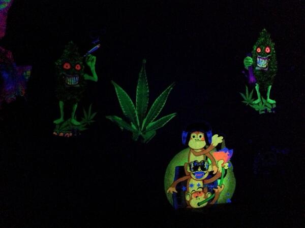 castle_drew's tweet photo. #trippy http://t.co/rQFBa2cA8u