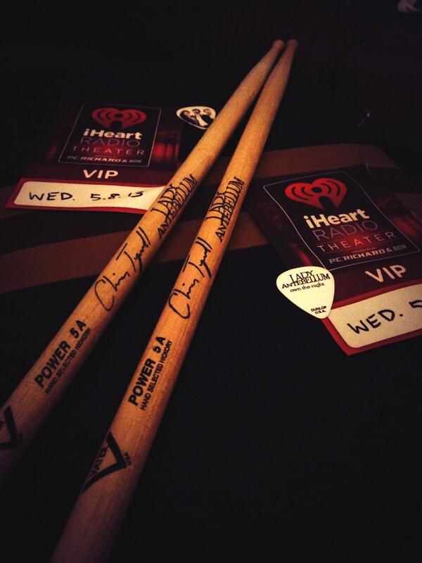 Katie Devaney tweet media