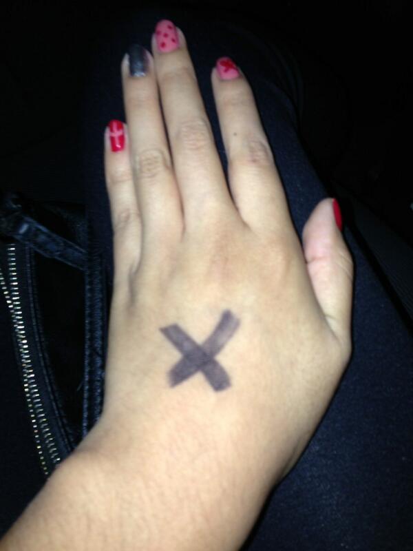 Fashioneve_23's tweet image. I just love how clubs do this #sarcasm #under21problems #celebratingcynsbirthday #wednesdaynight