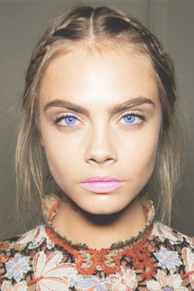 _tiabrown's tweet photo. #tooperfect @Caradelevingne  😣 http://t.co/u1jTzDXkkv