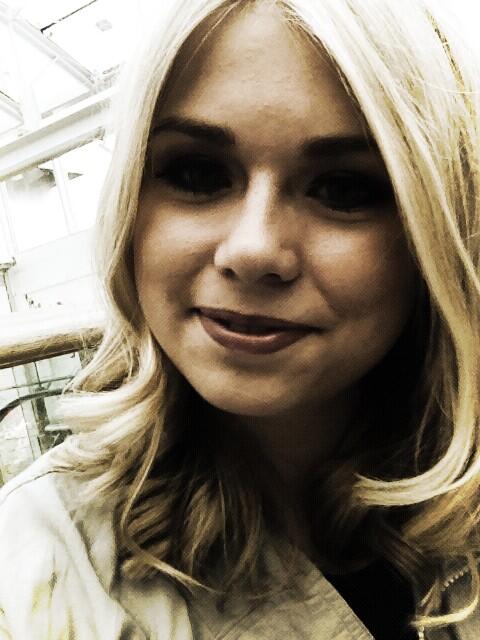 sofieil tweet picture