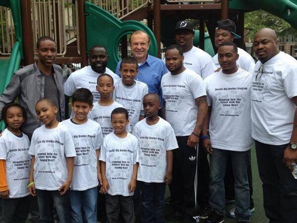 roselle_bbp's tweet photo. Supporting the grand opening of Leonard Bud Simmons park in honor of Roselle's first African American officer http://t.co/BzFnCKYepx