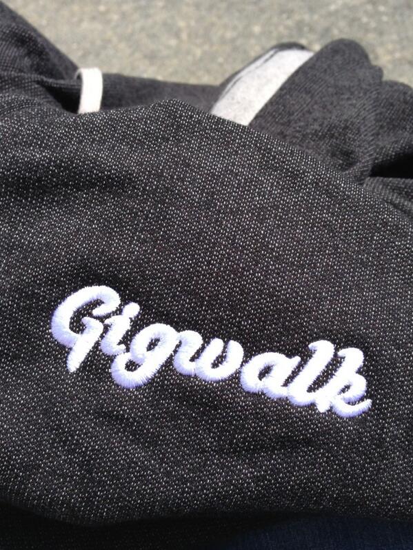 Quan's tweet image. Great to meet the Founders of @Gigwalk today. And I got a hoodie instead of a #startuptee. Thanks @tloh!