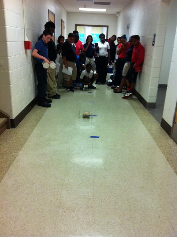 ColdSpringIPS's tweet image. 6th grade class racing rubber band cars @IPSSchools #elasticenergy