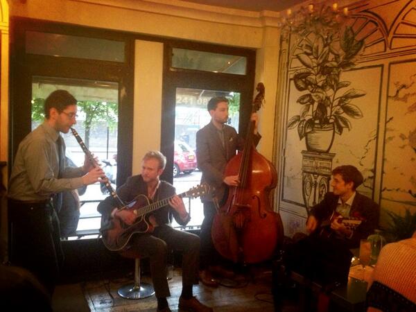 That's what I'm talking about. #thursday #jazz #musictomyears <a href="/Giacomomoney/">Giacomo Smith</a> <a href="/fourbrosjazz/">Four Brothers</a> @dunlop_jf