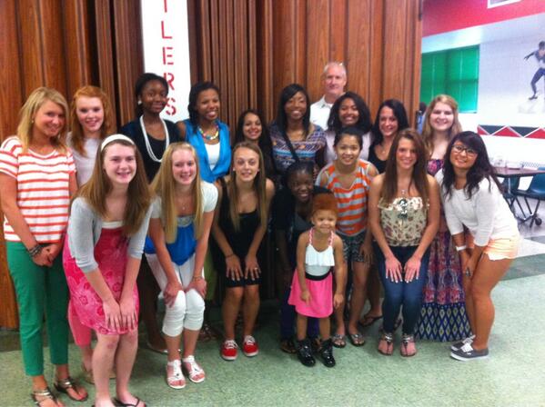 sexi_lexi30's tweet image. The whole team! A great season #tracksuccess
