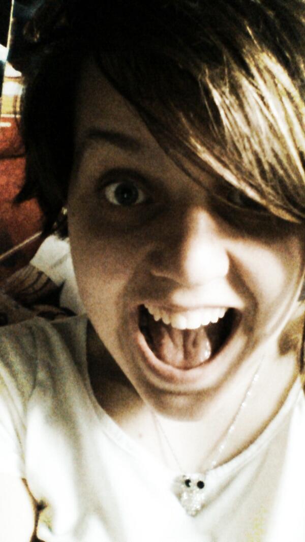 Laure_Findele's tweet image. Omg 1 hour until Sweat The Small Stuff #sweatingit. @grimmers I exist yeah?