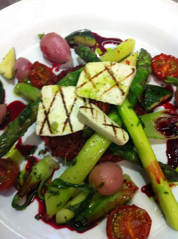 everttepas's tweet photo. Vegetarisch is ook lekker! Beetje je best doen! http://t.co/plFKzwXEtw