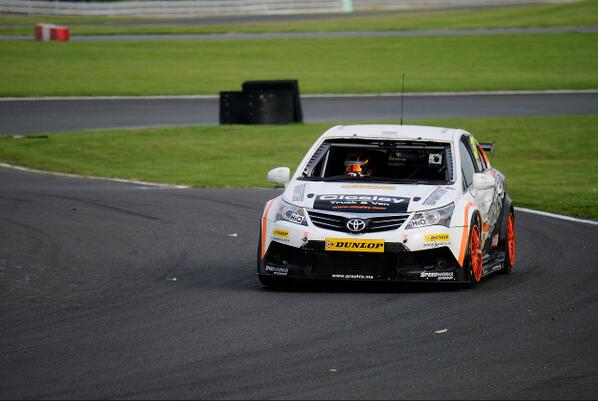 A_Garbutt's tweet photo. @DunlopBTCC @Oulton_Park http://t.co/SGeJenmTp8