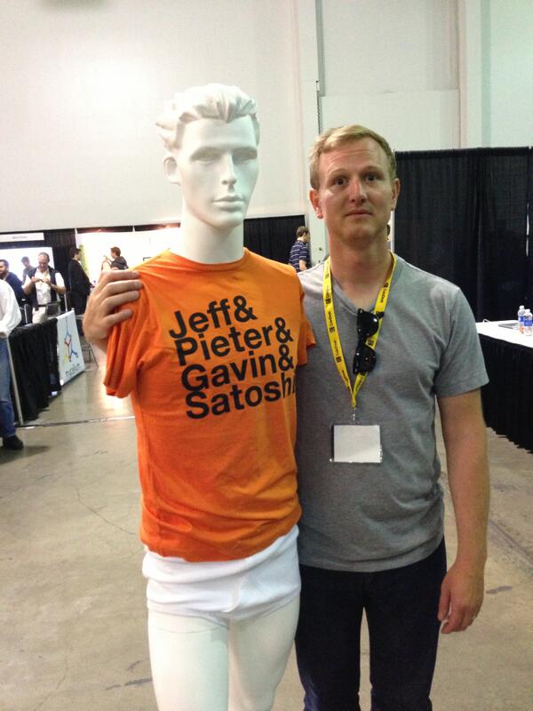Shirtoshi's tweet image. Here is @ndaiger at #Bitcoin2013 posing with the other Winklevoss and a Shirtoshi shirt: