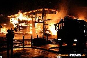 osthessentv's tweet photo. 2 Mio. Euro Schaden nach Großbrand in Sägewerk - http://t.co/41y4R179Dw http://t.co/FZkMZtHJNz