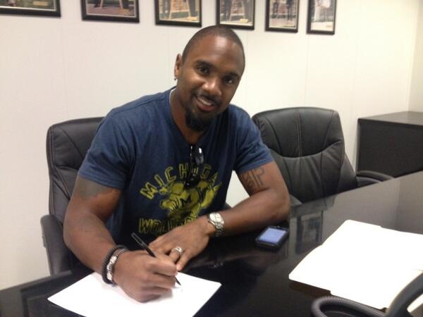 Raiders's tweet image. The Oakland Raiders have signed free agent defensive back Charles Woodson.