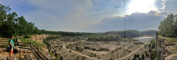 jfowler3's tweet photo. @kaybirt the higher res panorama from our epic hike. http://t.co/pH0MdEEXRs
