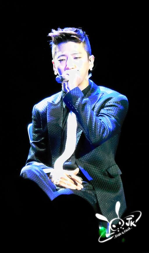 _amazingpics's tweet photo. RT @BAP_intl: [FANTAKEN] 130517 Yongguk @ Live On Earth in NYC #1 (cr: http://t.co/ADvZxIyt4k ) http://t.co/mr5fD1cALb