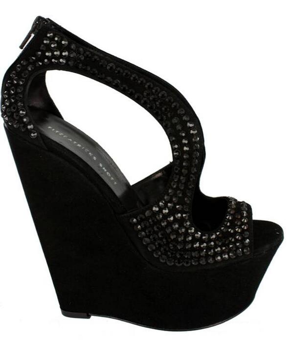 KildareVillage's tweet photo. Fitzpatrick Shoes are opening a pop-up boutique tomorrow! Here's just one pair we're lusting after were €399 now €99 http://t.co/LlaJ5A2qeZ