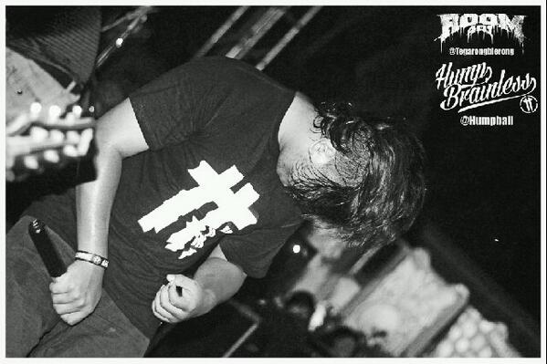 @TegarongBlerong <a href="/ROOM401_bali/">ROOM [ 401 ]</a> wearing HUMP :)