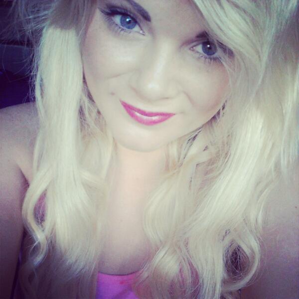 KellyMarieArdle's tweet photo. #Selfie http://t.co/urGhN99jo5