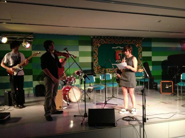 Ensayo general!
<a href="/FestivalHCCM/">Un Madrid de Cine</a> 
A las 18:00 comenzamos!
Salón de actos facultad de profesorado!