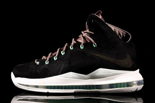 nikelunar's tweet photo. And the office favorite, black with brown inner and a white sole http://t.co/zkgaMXIbS5