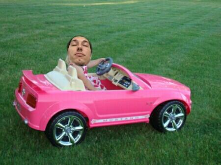 skreamincheez's tweet image. Went for a nice yog this morning and seen @Mark_Nisbet17 out for a joy ride in his new wheels #wrongcolour #hotwheels