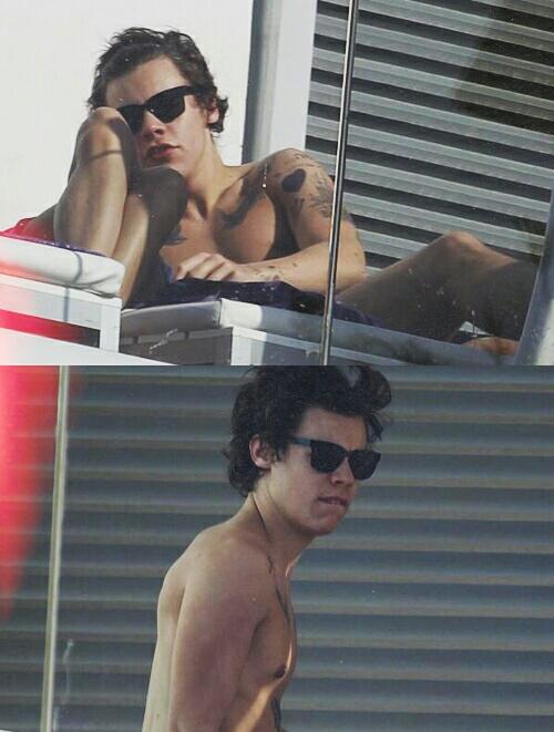 1DAlert's tweet photo. He looks nude in the top pic thou http://t.co/lDL5vWwRkz