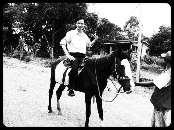 hoailotus's tweet photo. Cowboy... http://t.co/Xgvdy6IIaY