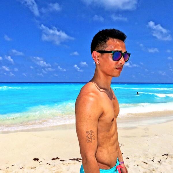 RamiroR3y's tweet photo. If life is feeling like a dream... Then you're living it right. http://t.co/jY476gGwti