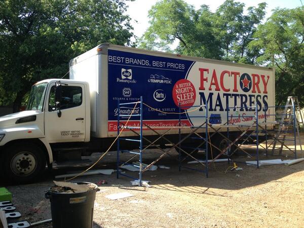 SunSignsAustin's tweet image. 1 of 5 Factory Mattress truck wraps. @FactoryMattress #sunsignsaustin