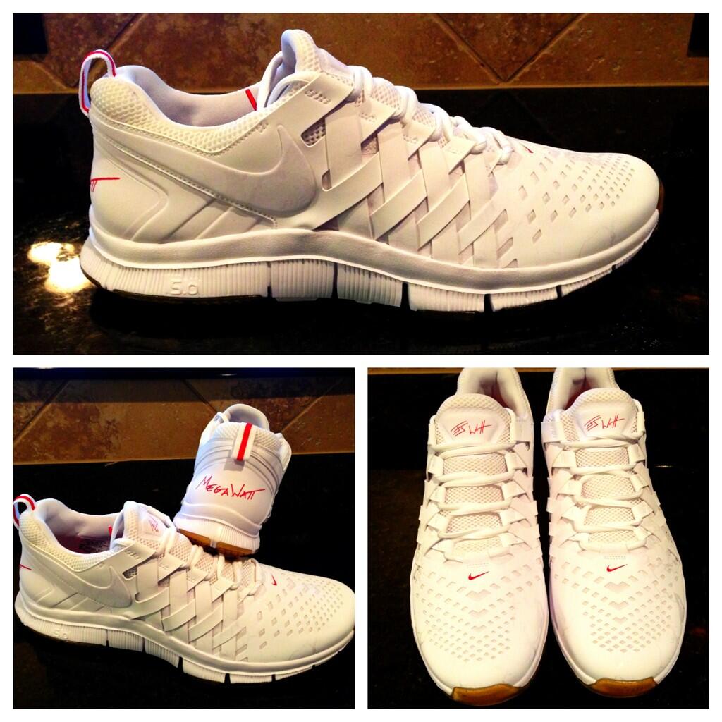 BK6OXSKCMAECrv4.jpg:large