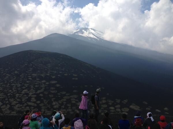 sangs11's tweet photo. @YIS4N @yis We climbed to the top of Mt Futago (Futagoyama)! http://t.co/fkwijmwY44