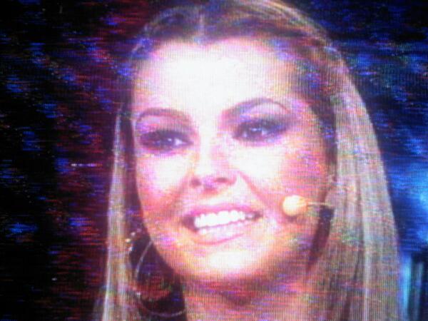 fanMarjorieDF's tweet photo. Mi @MarjoDSousa esta en @MSDNoche .... que hermosa #laadorooooooomil http://t.co/l89WCl01su