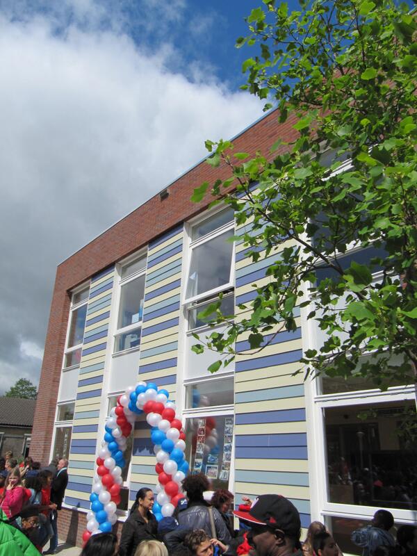 Gisteren is de uitbreiding van de basisschool ABBS Het Gein te Amsterdam geopend.