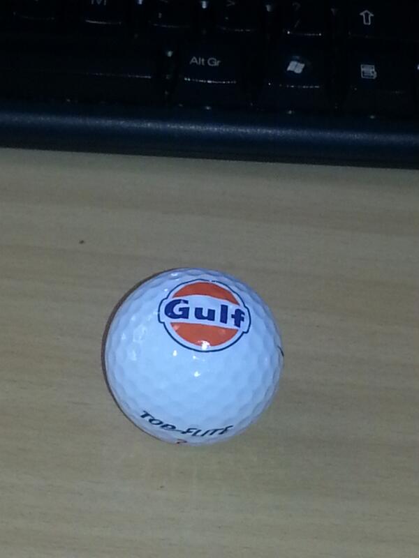 WandersDennis's tweet photo. De #gulf golfbal is ook geregeld. Geweldig! http://t.co/qHS4sVI7ao
