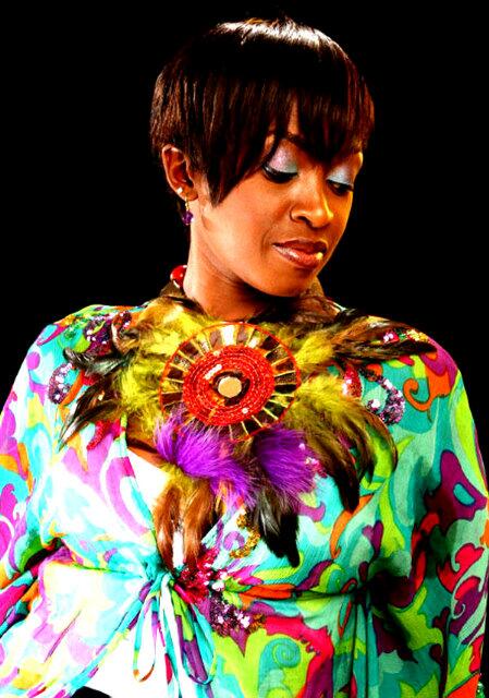 QlueMagazine's tweet photo. #OurCeleb'sStyle cc @HenshawKate http://t.co/2vYZ1w7pSd
