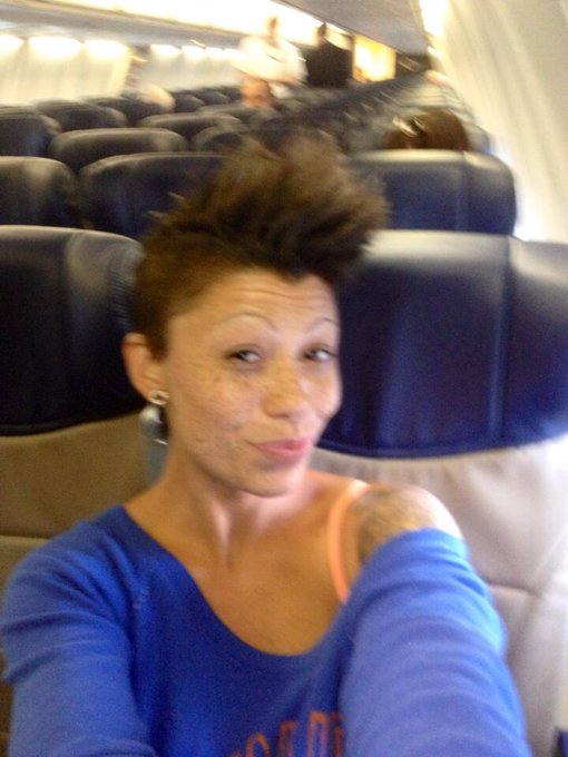 Morning loves!! Goodbye #VEGAS HELLO #BURBANK CALI BOUND 12 ppl on this flight loves it http://t.co/<a href="/tag/vegas"class="tags">#VEGAS</a><a href="/tag/burbank"class="tags">#BURBANK</a>